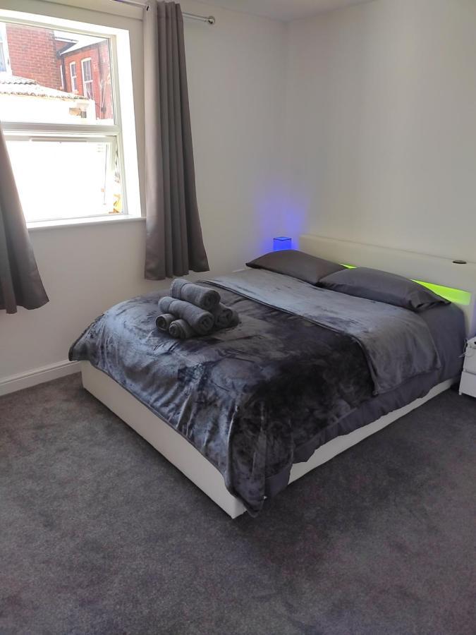 Top Quality Modern Southsea Garden Apartment Sleeps 4 People Портцмаус Экстерьер фото
